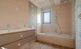 Maison 5 Pièces 133 m² à vendre à Saint-Jean-d'Illac (33127)