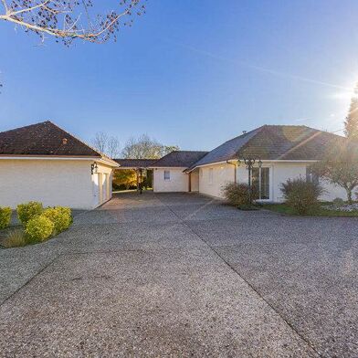 Maison 6 pièces 374000 €