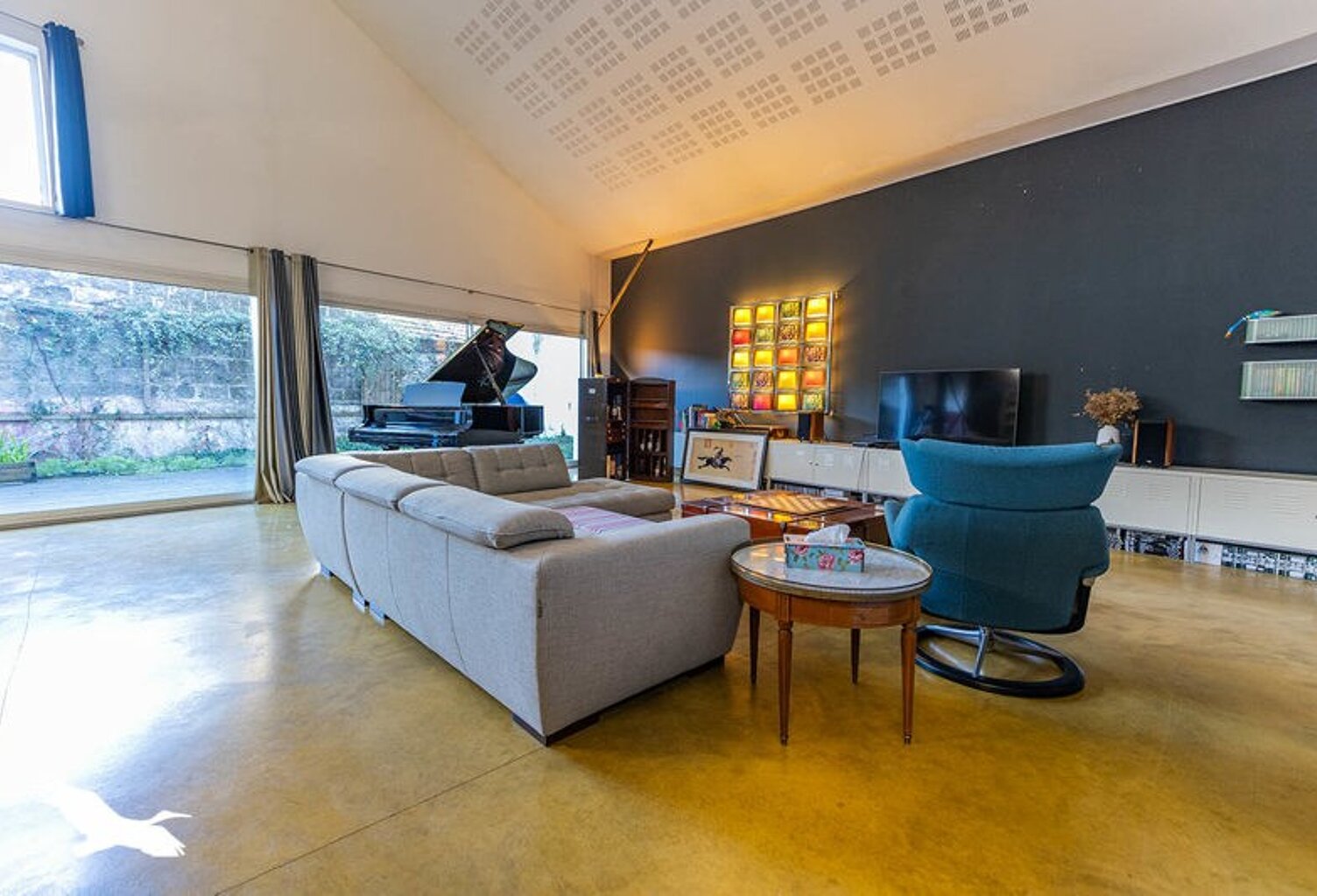 Appartement de 8 pièces principales — photo 1