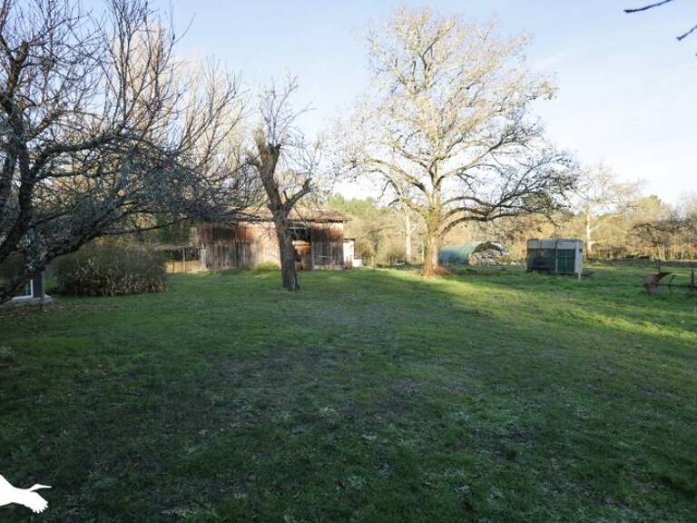 Maison en pierre de 8 pièces principales — photo 1