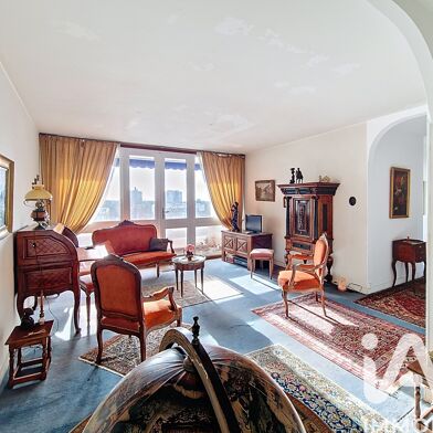 Appartement 5 pièces 275000 €