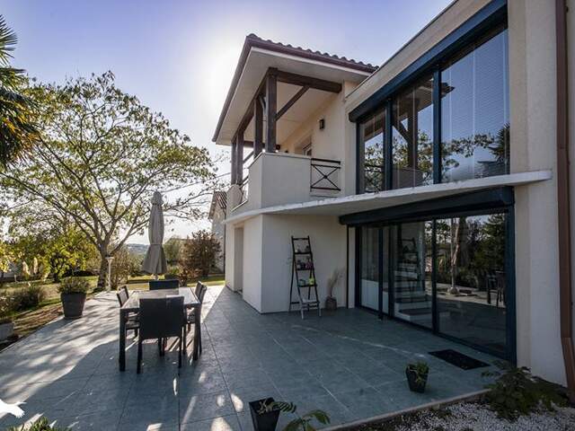 Maison de bourg de 5 pièces principales — photo du bien