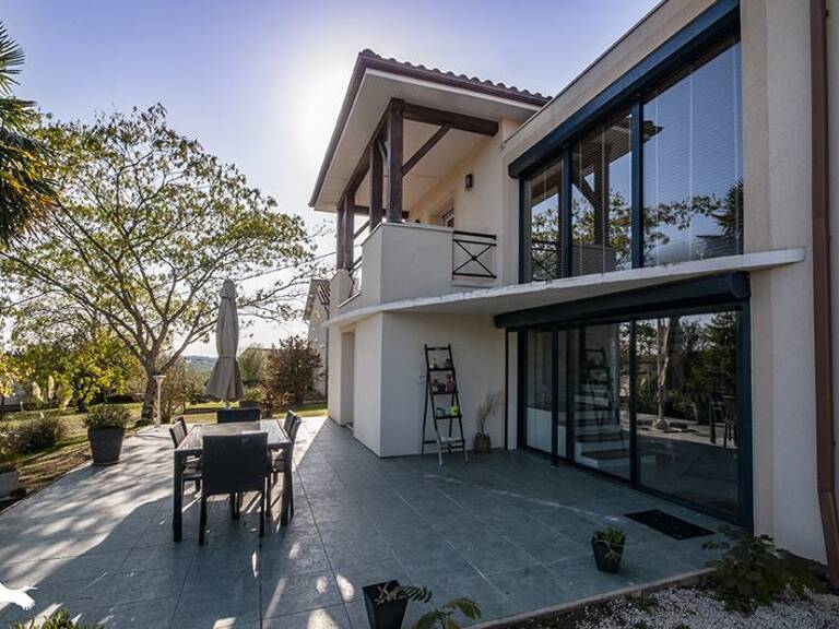 Maison de bourg de 5 pièces principales — photo 1