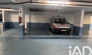Garage  12 m² à vendre à Suresnes (92150)