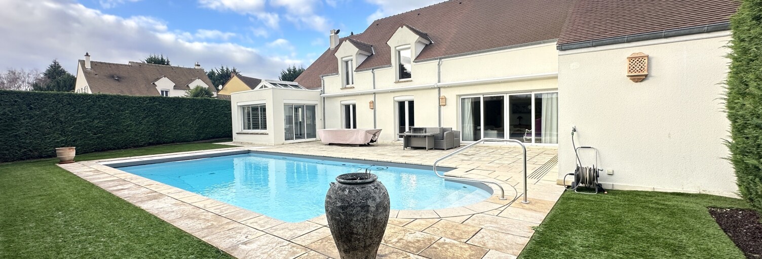 Maison 8 Pièces 254 m² à vendre à Servon (77170)