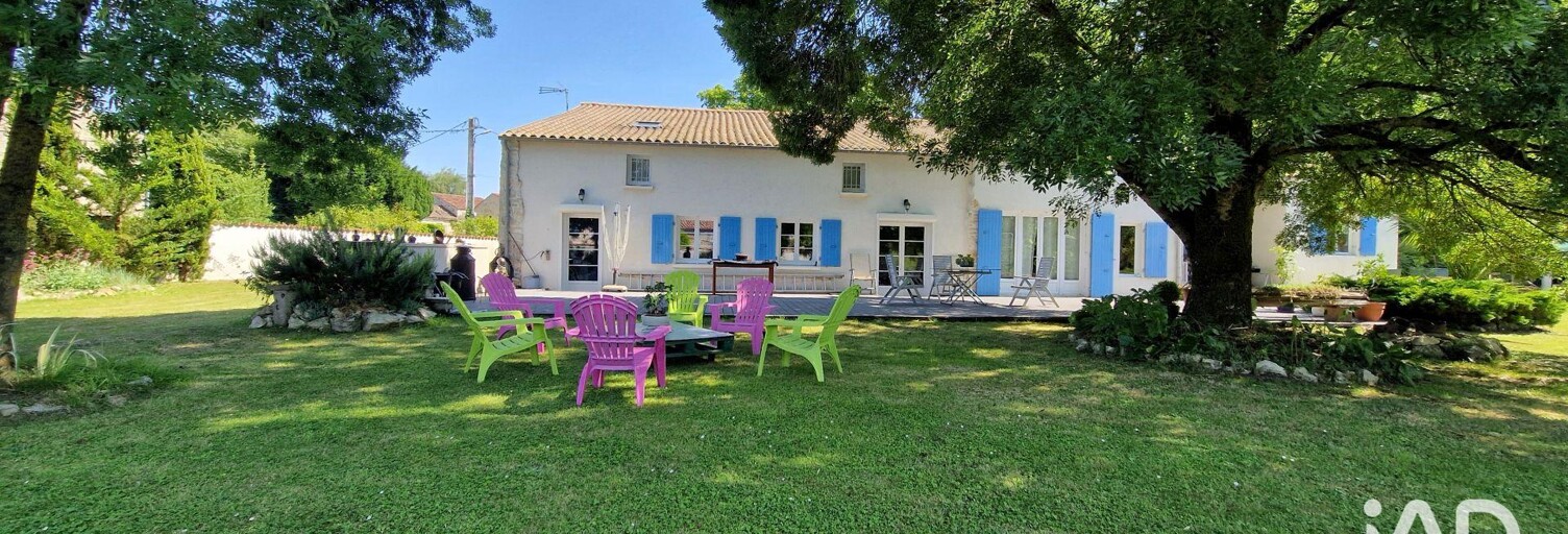 Maison 9 Pièces 284 m² à vendre à Vouhé (17700)