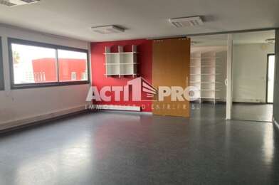 Bureau  1280 €