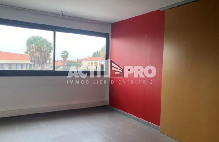 Bureaux à louer — photo 2