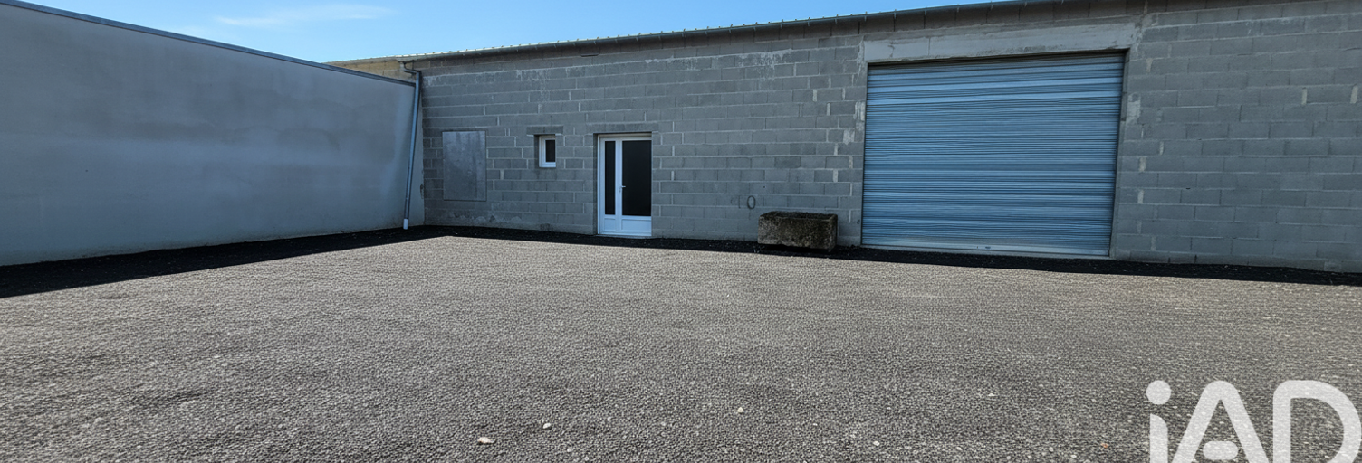 Garage  250 m² à vendre à Saint-Jean-d'Angély (17400)