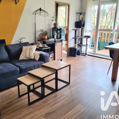 Appartement 4 pièces 900 €