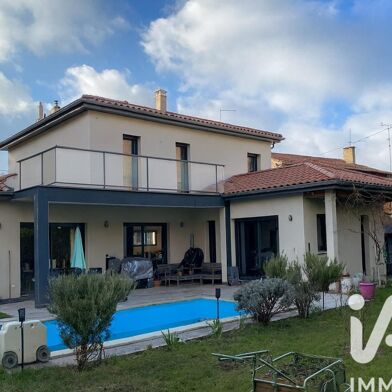 Maison 7 pièces 399000 €