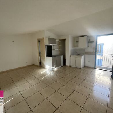 Appartement 1 pièces 325 €