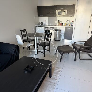 Appartement 2 pièces 890 €