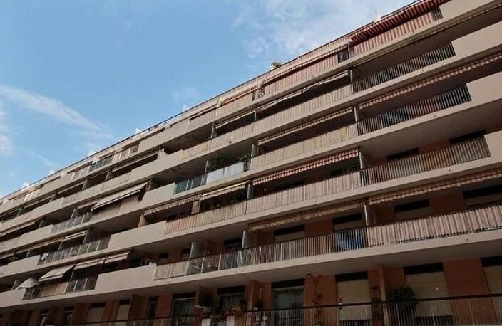 proche carrefour tnl — photo 3