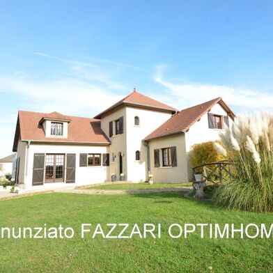 Maison 8 pièces 289000 €