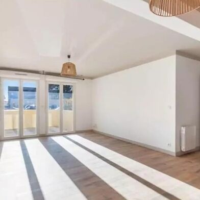 Appartement 3 pièces 1085 €