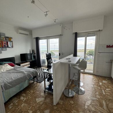Appartement 1 pièces 700 €