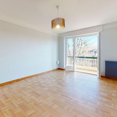 Appartement 4 pièces 850 €