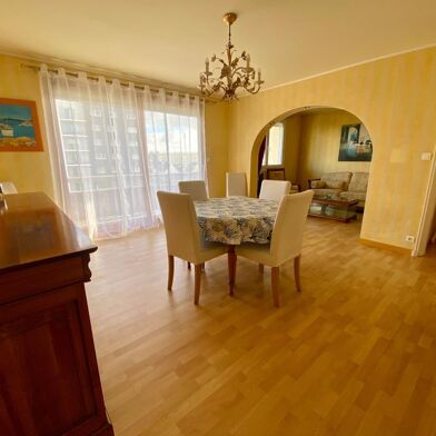 Appartement 4 pièces 170400 €