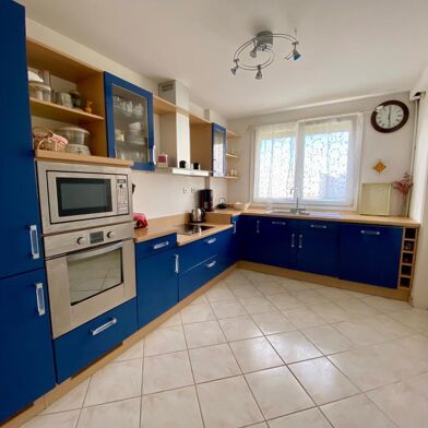 Appartement 4 pièces 170400 €