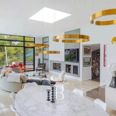 Maison 5 pièces 1370000 €