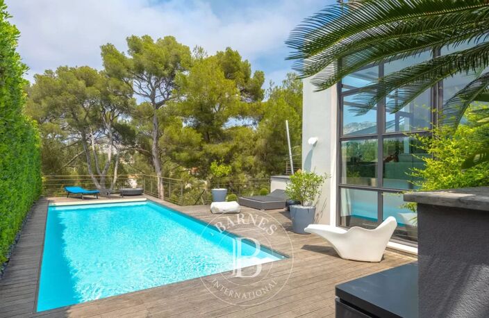VENTE - MARSEILLE - LE REDON - MAISON CONTEMPORAINE- PISCINE — photo 2