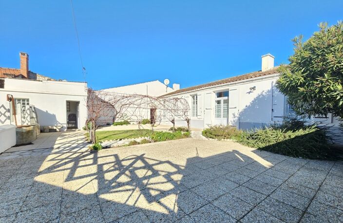 À vendre – Maison de plain-pied à 100 mètres de la mer – La Cotinière (Saint-Pierre-d’Oléron) — photo 2
