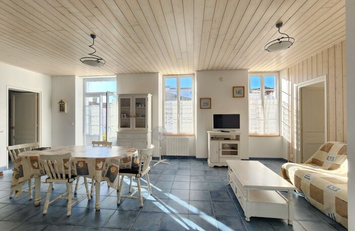 À vendre – Maison de plain-pied à 100 mètres de la mer – La Cotinière (Saint-Pierre-d’Oléron) — photo 5