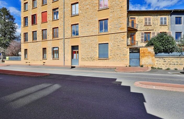 Dpt Rhône (69), à vendre proche de PONTCHARRA SUR TURDINE appartement T4 de 84,81 m² — photo 2
