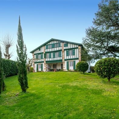 Maison 14 pièces 2100000 €