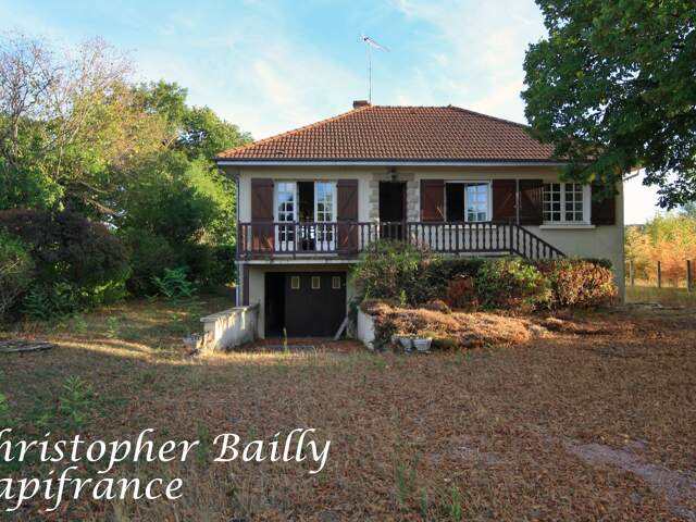 Maison 3 chambres, avec véranda, sur un terrain clos de 1250 m² — photo du bien