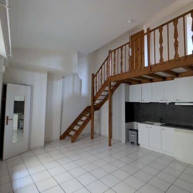 Appartement 2 pièces 830 €