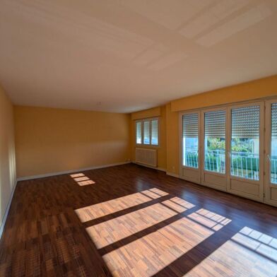 Appartement 4 pièces 950 €