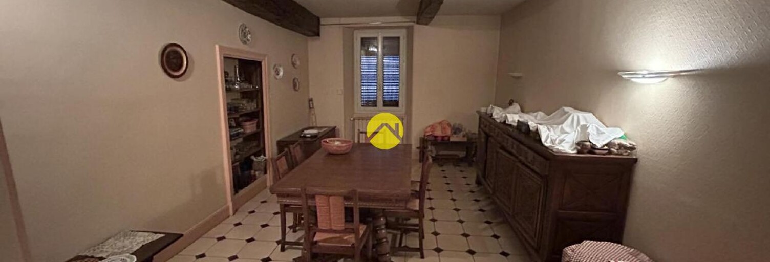 Maison 8 Pièces 251 m² à vendre à Montmarault (03390)