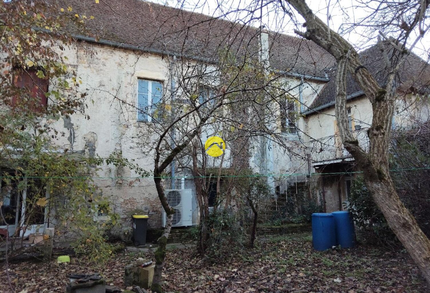 SPACIEUSE MAISON A PROX COMMERCES — photo 1