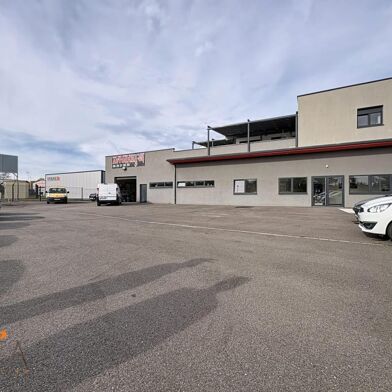 Local industriel  567000 €