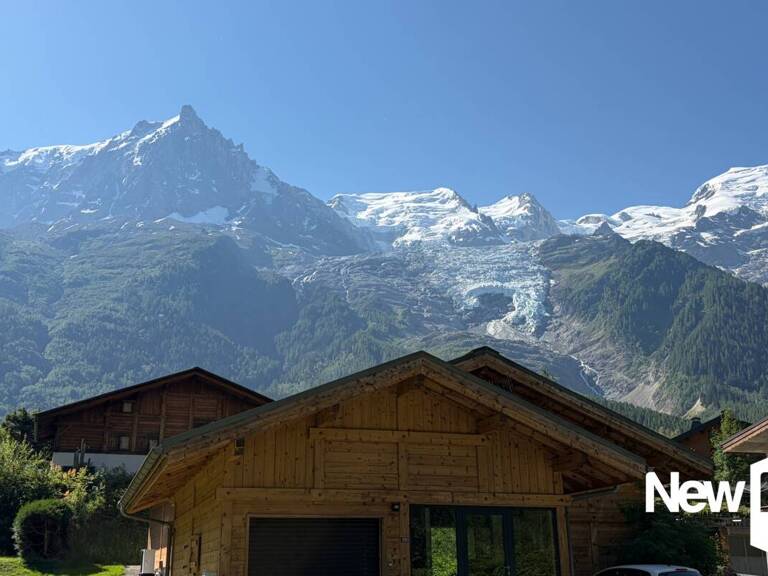 CHAMONIX MONT-BLANC - CHALET 6 Pièces - 4 Chambres - GARAGE mezzanine - VUE exceptionnelle Massif du MONT-BLANC — photo 1