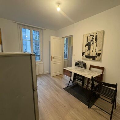 Appartement 2 pièces 1017 €