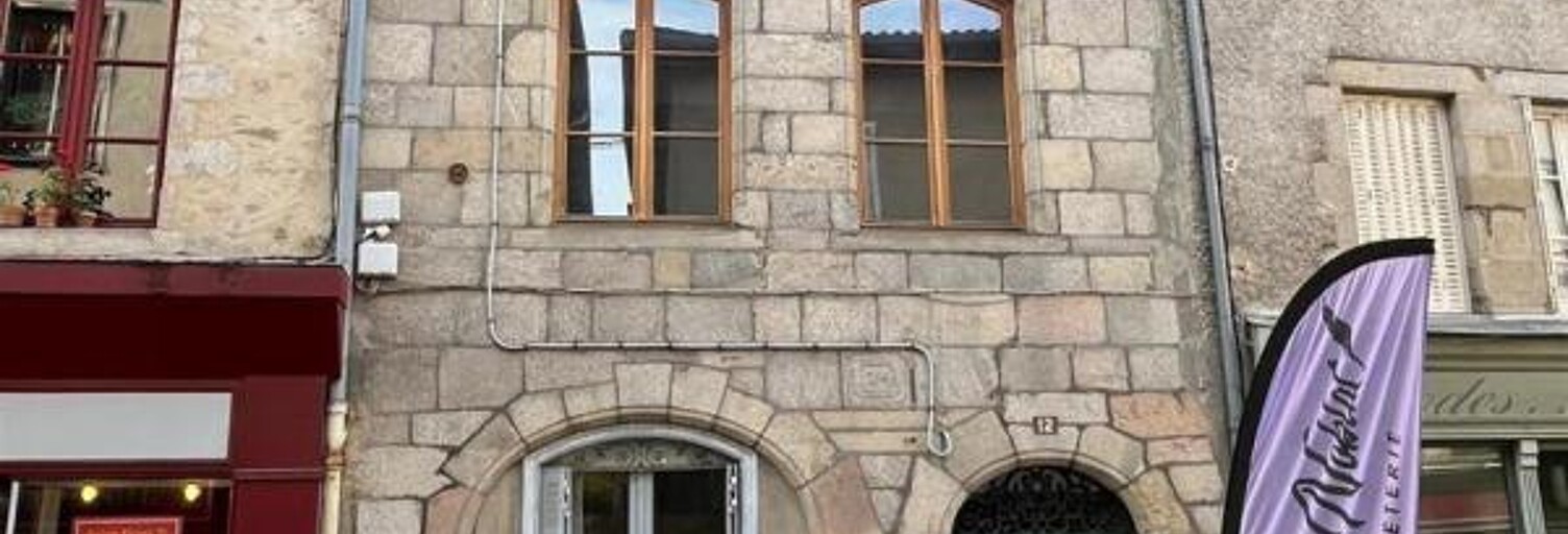 Maison 7 Pièces 222 m² à vendre à Saint-Léonard-de-Noblat (87400)