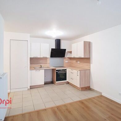 Appartement 3 pièces 743 €