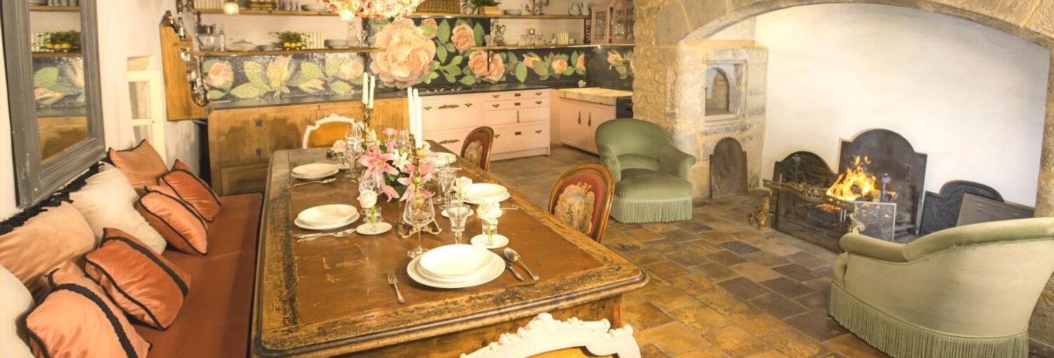 Maison 10 Pièces 300 m² à vendre à Uzès (30700)