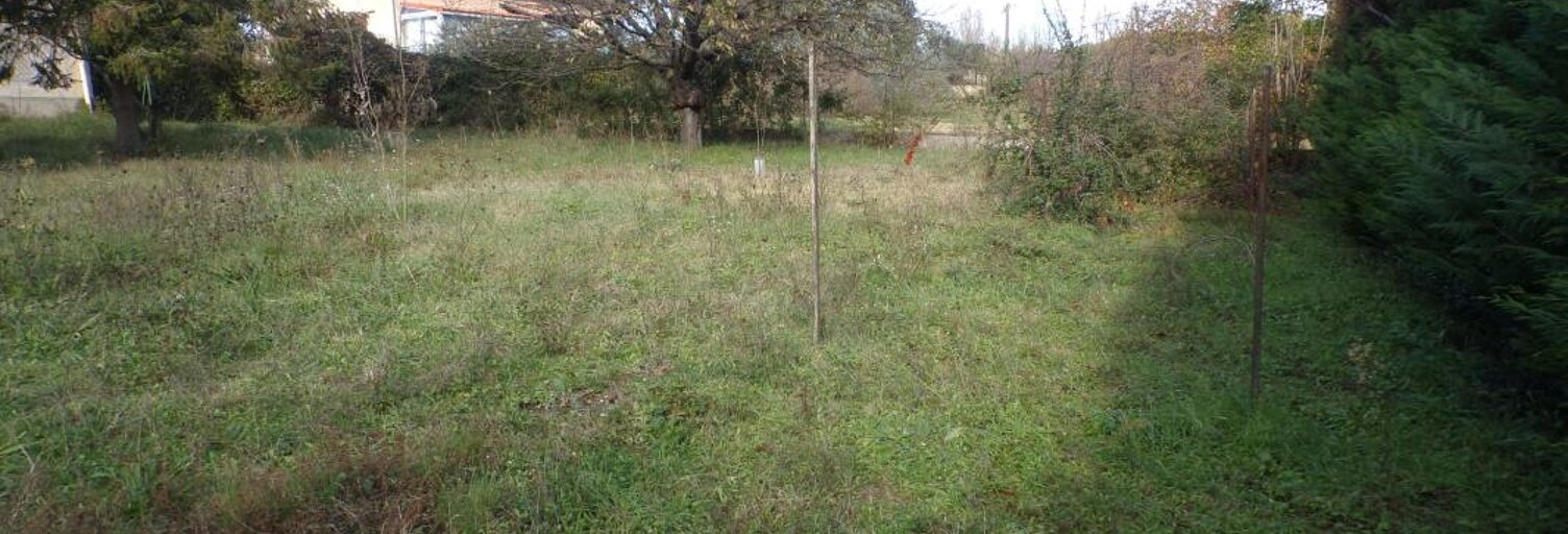 Terrain  601 m² à vendre à La Tour-d'Aigues (84240)