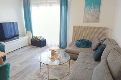 Appartement 4 pièces 894 €