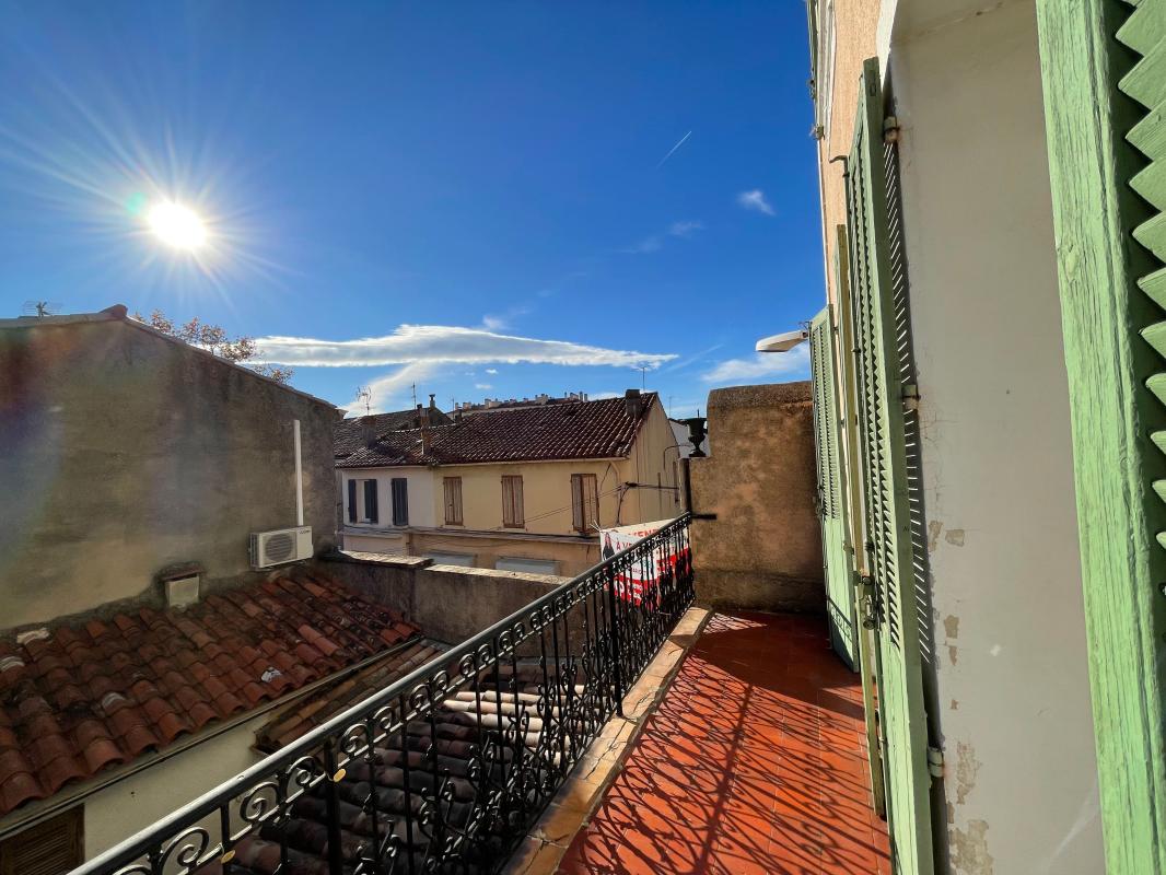 Toulon nord t2 avec terrasse