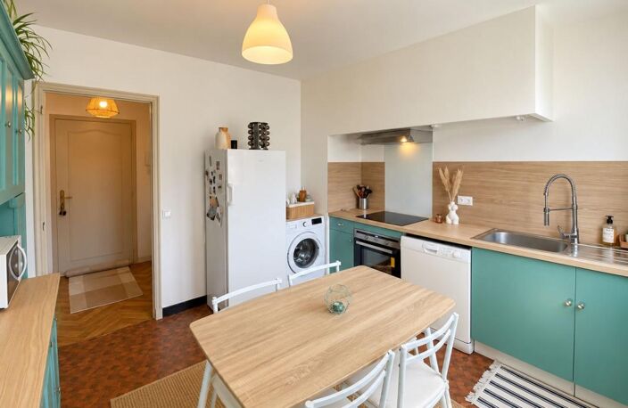 Appartement À Vendre — photo 2