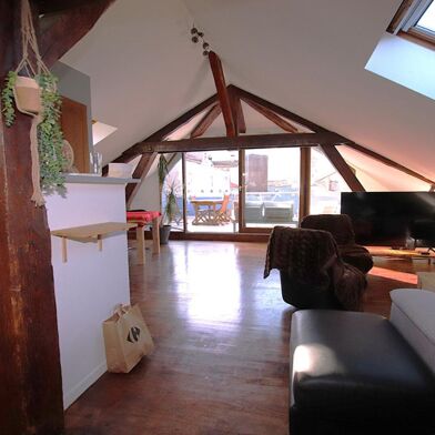 Appartement 6 pièces 211000 €