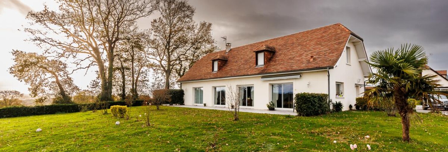 Maison 6 Pièces 200 m² à vendre à Sauveterre-de-Béarn (64390)