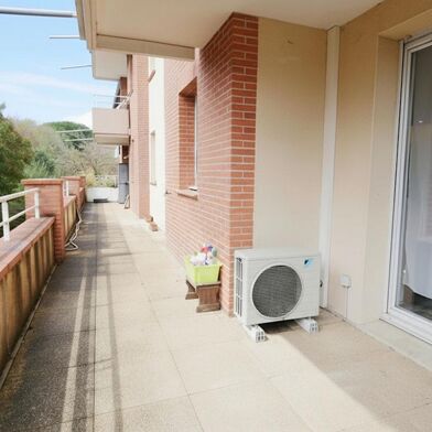 Appartement 4 pièces 900 €