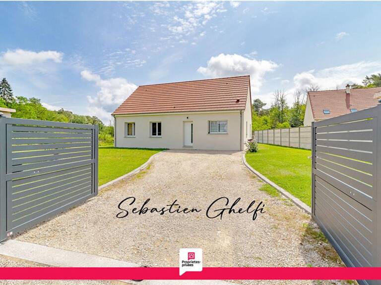 maison de plain-pied avec 3 chambres cellier grand terrain de 1860 m² — photo 1