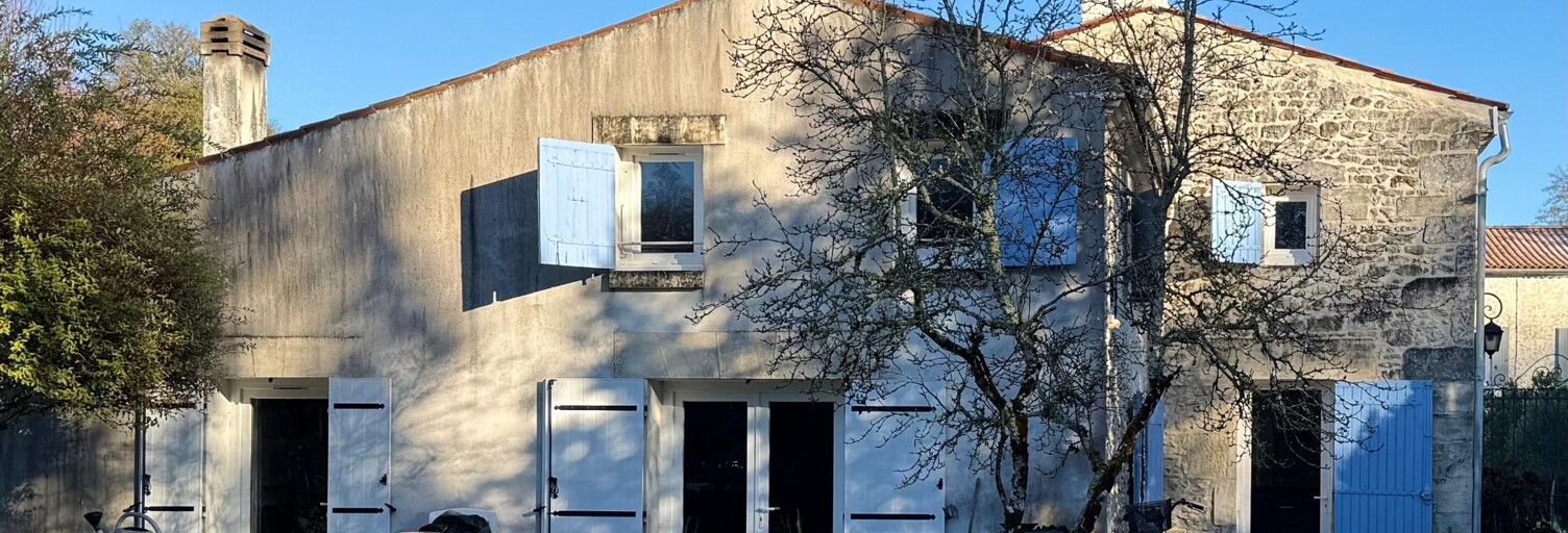 Maison 5 Pièces 111 m² à vendre à Saint-Bris-des-Bois (17770)